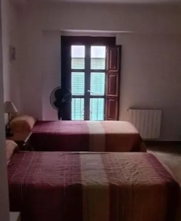 Apartamento Corrala De San Anton. Sencillo En Pleno Centro *